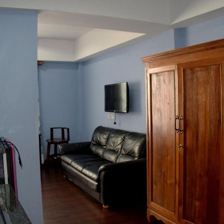 Room To Let Csiangmaj Kültér fotó