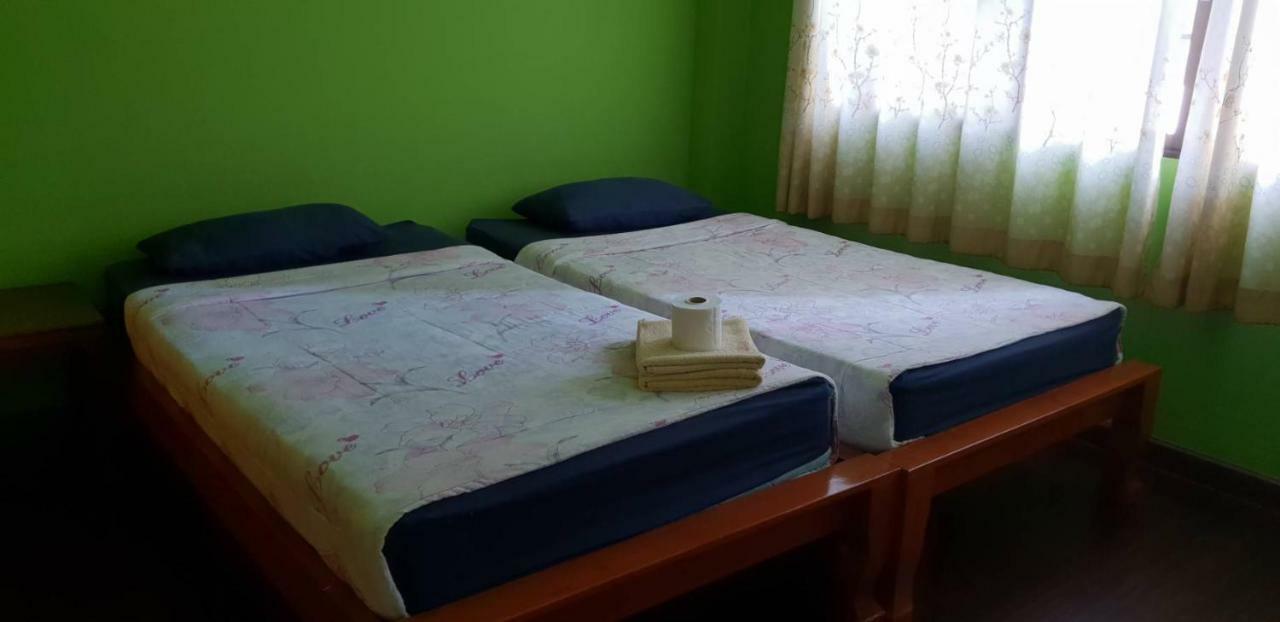 Room To Let Csiangmaj Kültér fotó